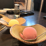 SATOブリアン - アイスクリーム（さくらんぼ or パイナップル）