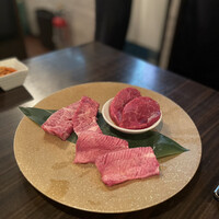 SATOブリアン 本店 - 特選厚切りタン 、厚切り特上ハラミ 、カイノミ