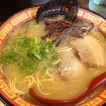 本田商店 - とんこつラーメン550円