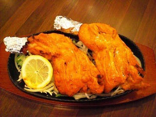 ALOK - 専用窯で焼いたタンドリーチキンは香ばしくて身はホクホク♪