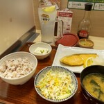 Yayoi Ken - 銀鮭の塩焼定食サラダセット