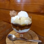 食堂とカフェ オッセ - 横からの図