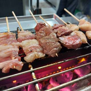 秘伝のたれ◆◆鶴橋牛ホルモン串◆◆備長炭を使用！