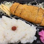 お弁当のまんぷく - トンカツ定食(520円）