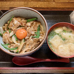 遊酒食堂 宇都宮 - スタミナ丼(900円)