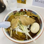 蜂屋 - しょうゆ白ネギラーメンの半熟卵トッピング