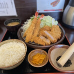 お食事処 陣屋 - 