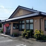 豚人 - 広い駐車場️