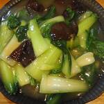 卓 - チンゲンサイときくらげの中華炒めその３