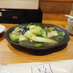 卓 - チンゲンサイときくらげの中華炒めその１