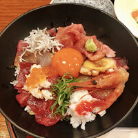 味菜 - 海鮮丼 めちゃくちゃ豪華！