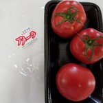 九州屋 - 料理写真:アメーラトマト。