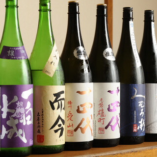 常時30種類の日本酒が揃う！飲み比べもおすすめです◎