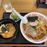 よしなり食堂 - 