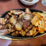 明洞 - サムギョプサル1.５人前