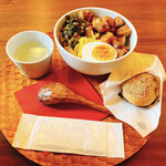 台湾豆乳大王 - 魯肉飯、スープ、胡椒餅