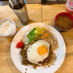 てっぱん屋 - 焼きそば定食です