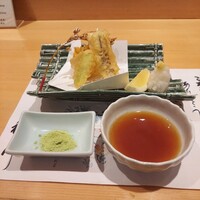銀座 穂の河 - 天ぷら。鯛、アスパラガス、とうもろこしのかき揚げ