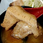 俺の中華たなか家 - 熱々つけ汁に「チャーシュー」を浸せばトロトロ♫柔らかぁ～♬(^_-)-☆