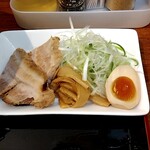 俺の中華たなか家 - トッピング類は別皿で提供(^^)