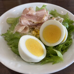 CoCo壱番屋 - パストラミポークサラダ＋卵