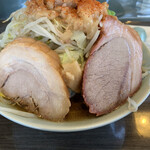 かじろうramen7 - ラーメン小 900円 野菜、ニンニク増し、脂マシマシ