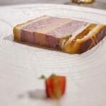 MONICA - 重厚で満足度が高いパテ・アン・クルートでした。