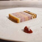 MONICA - ラチュレさんのパテ・アン・クルートは本当に美味しいです。