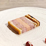 MONICA - このしっかりとしたパテ・アン・クルートは中々食べられるものではないですね。。