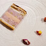 MONICA - プラム、ルバーブ、紅芯大根の赤色が可愛い。