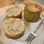 アンドテイ - 『塩こうじスコーン 抹茶といちじく』
      『全粒粉のスコーン ほうじ茶とピーカンナッツ』