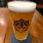 伊勢角屋麦酒 - Special C パイント 1400円税込、複数のロット･年度の異なるシトラホップを贅沢に詰め込んだDDH Triple Hazy IPA、トリプルなのでかなりジューシー