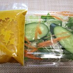 インドネパールレストラン アイサ - ドレッシング＆サラダ