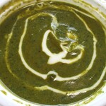 インドネパールレストラン アイサ - ほうれん草チキンカレー