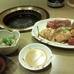 薩摩 - 生センマイ、上ロース、ハラミ、腸です