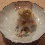 魚元 - カニ身うに乗せ