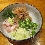 鳥料理もりや - ささみ納豆和え（800円） 2013/3