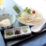 エリエールゴルフクラブ松山 - 冷やし鯛ラーメンと鯛めしだし茶漬け