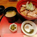 麹蔵 - 鹿児島黒豚炭火焼丼 1000円