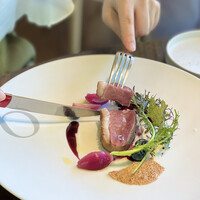 アコルドゥ - 肉料理
                    『倭鴨のアサード果実と季節の香り』