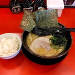 横浜家系ラーメン 盛ト家 - 醤油ラーメン720円