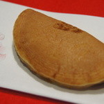 Fuuryuu Dou - さくら餡を包んだ「堀川」というお菓子。
                         さくら餡は春限定です。