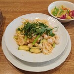 レガロ - シロエビと小柱のビアンコ（サラダ、コーヒー付きランチ）1,480円