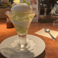 ヌガ - メロンとヨーグルトのパルフェ