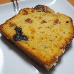 ラトリエ ドゥ ノノ - ケークオフリュイホール　カット