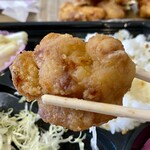 肉のハナマサ - メガ唐揚げ弁当（430円）
