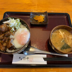 飯の肴 てらや - 牛どて丼