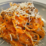 qui - トマトカルボナーラ