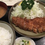 丸和 - ランチのとんかつ定食