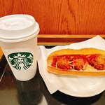 スターバックスコーヒー - Gアイスコーヒー／トマト＆ソイボール石窯フィローネ